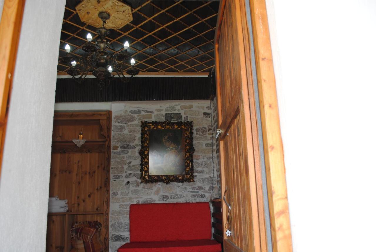 Guesthouse Mele Gjirokastër Екстериор снимка