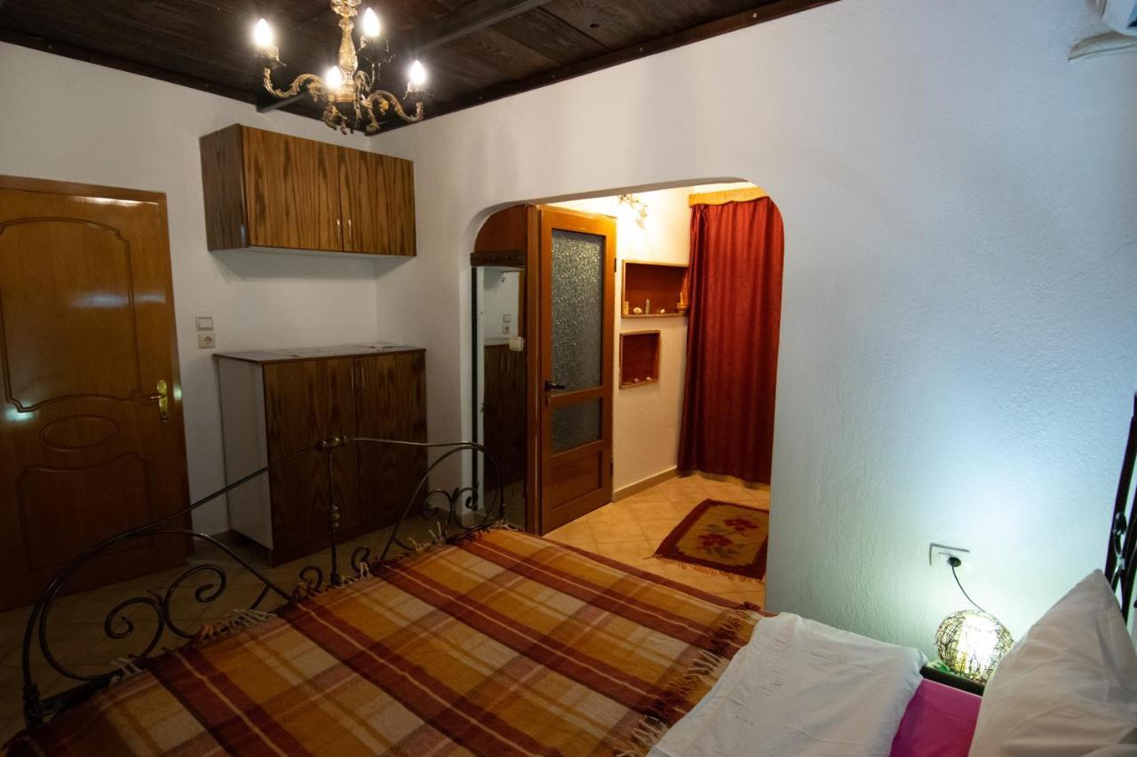 Guesthouse Mele Gjirokastër Екстериор снимка