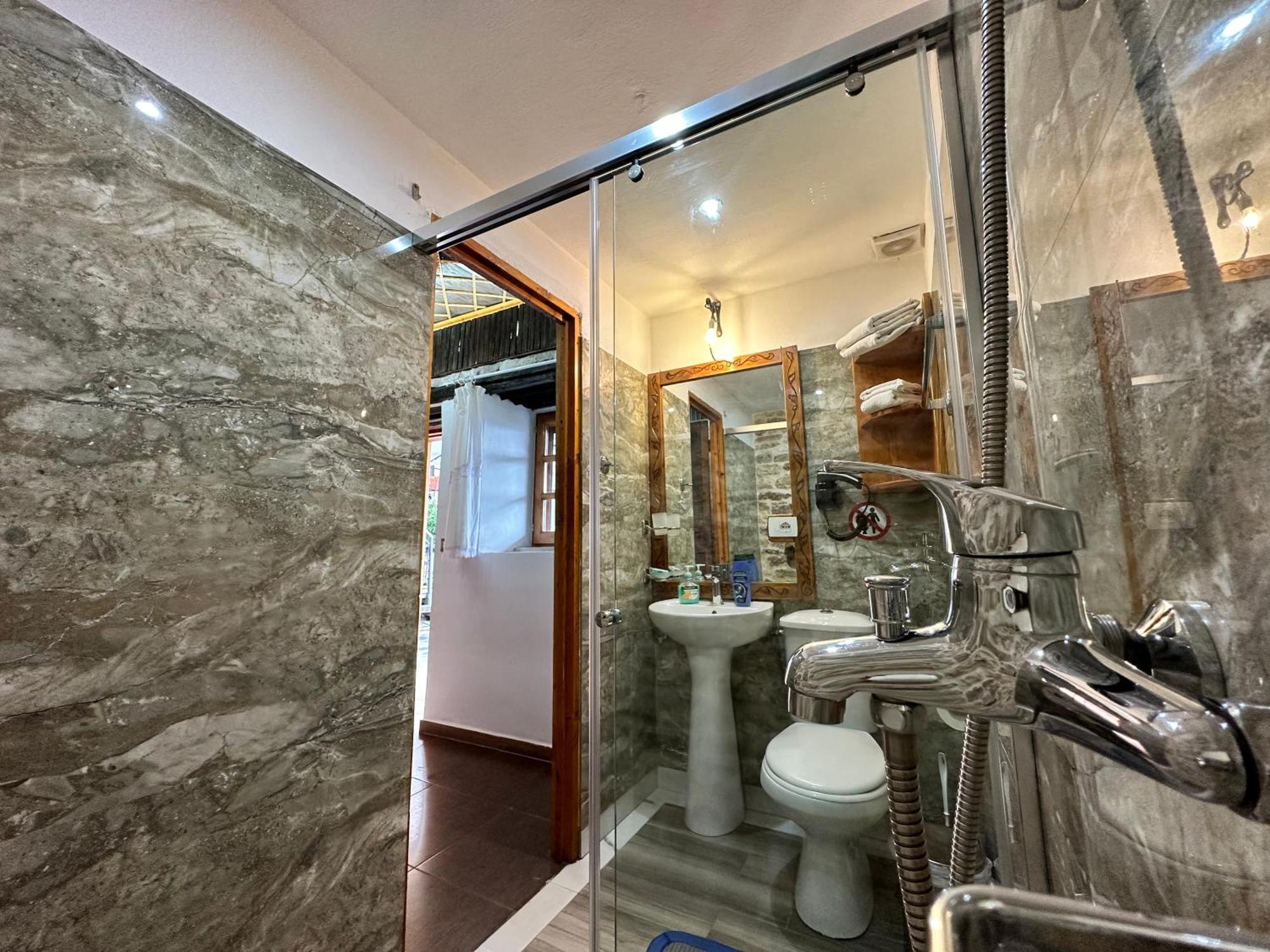 Guesthouse Mele Gjirokastër Екстериор снимка