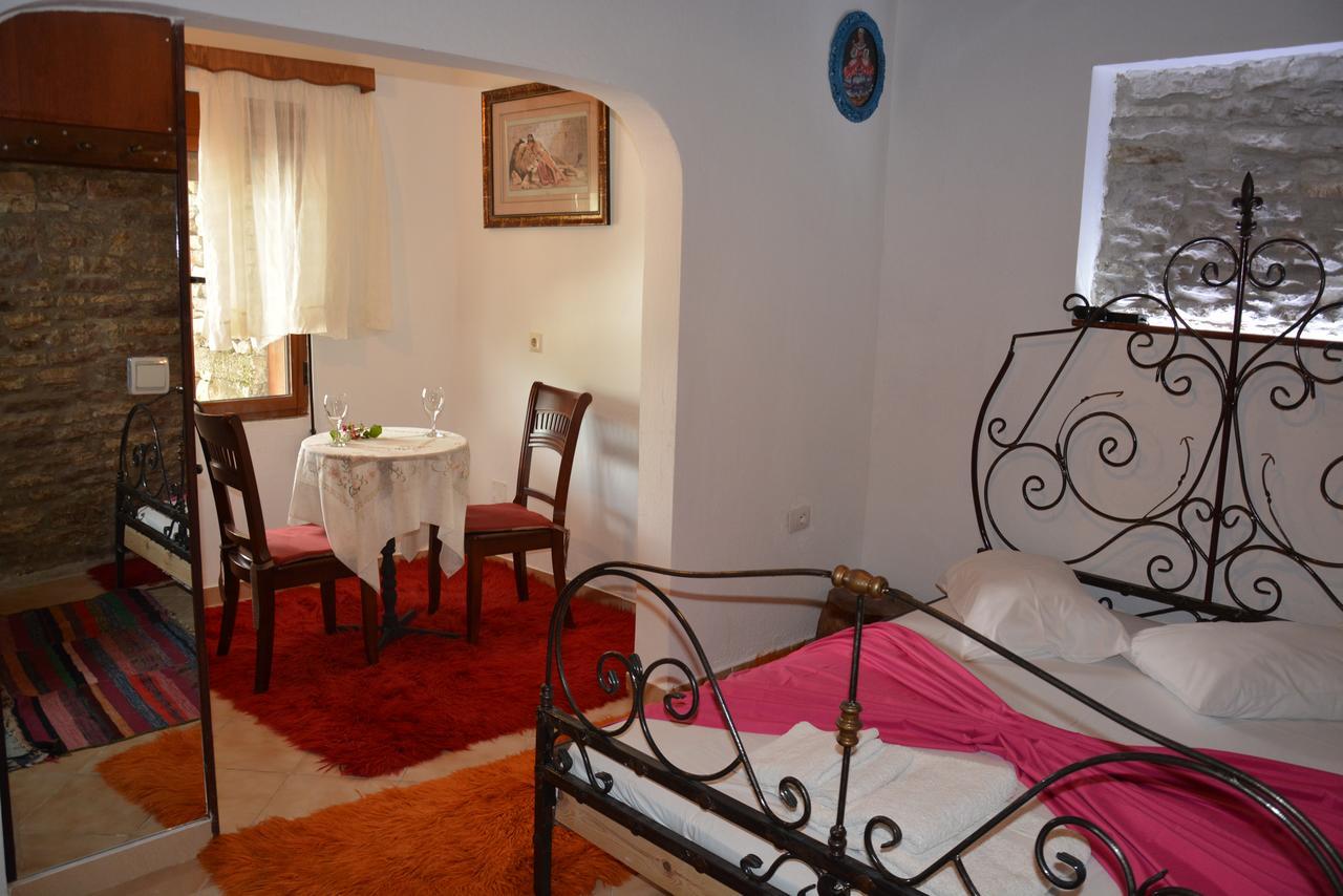Guesthouse Mele Gjirokastër Екстериор снимка