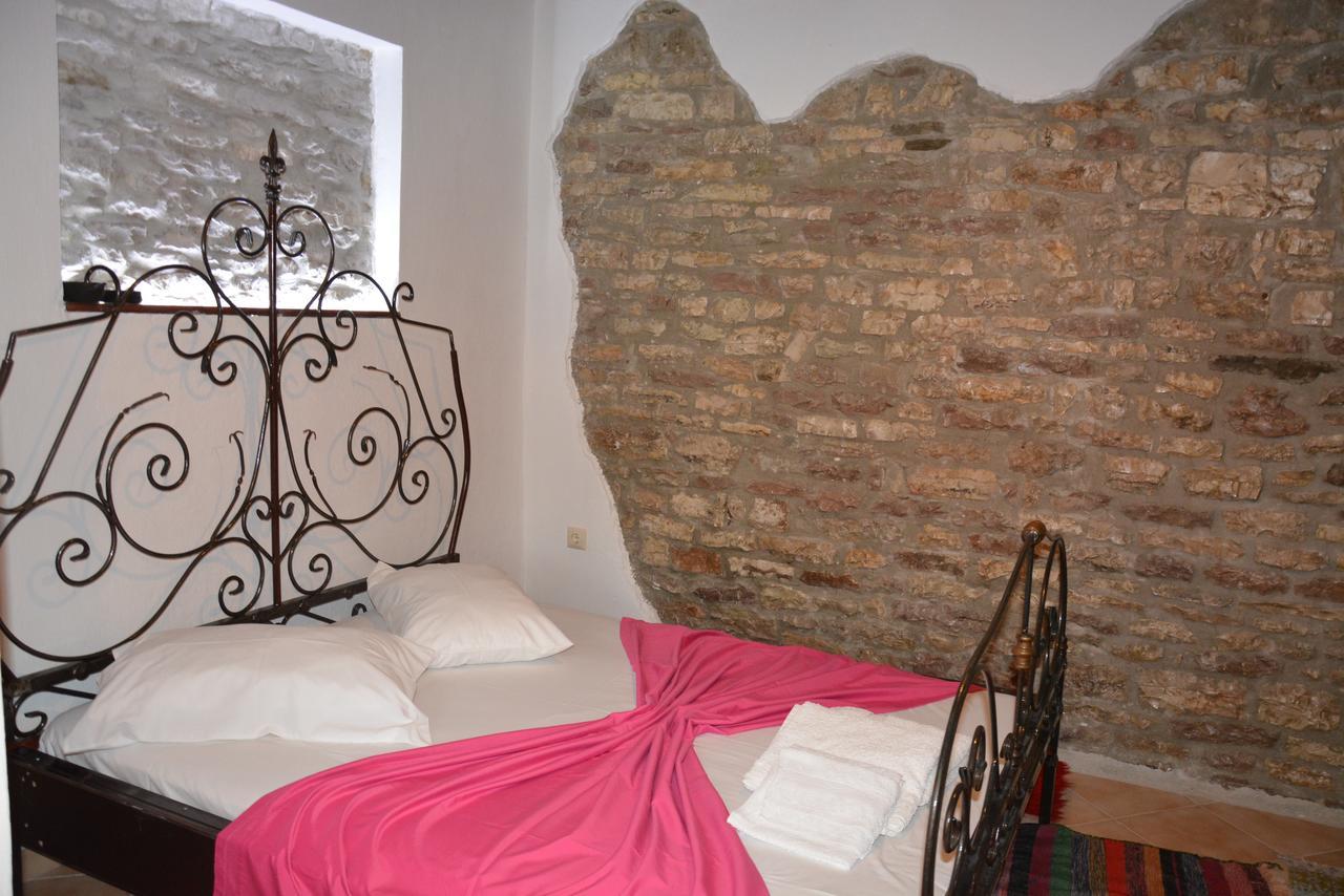 Guesthouse Mele Gjirokastër Екстериор снимка