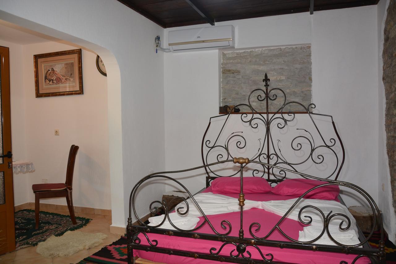 Guesthouse Mele Gjirokastër Екстериор снимка