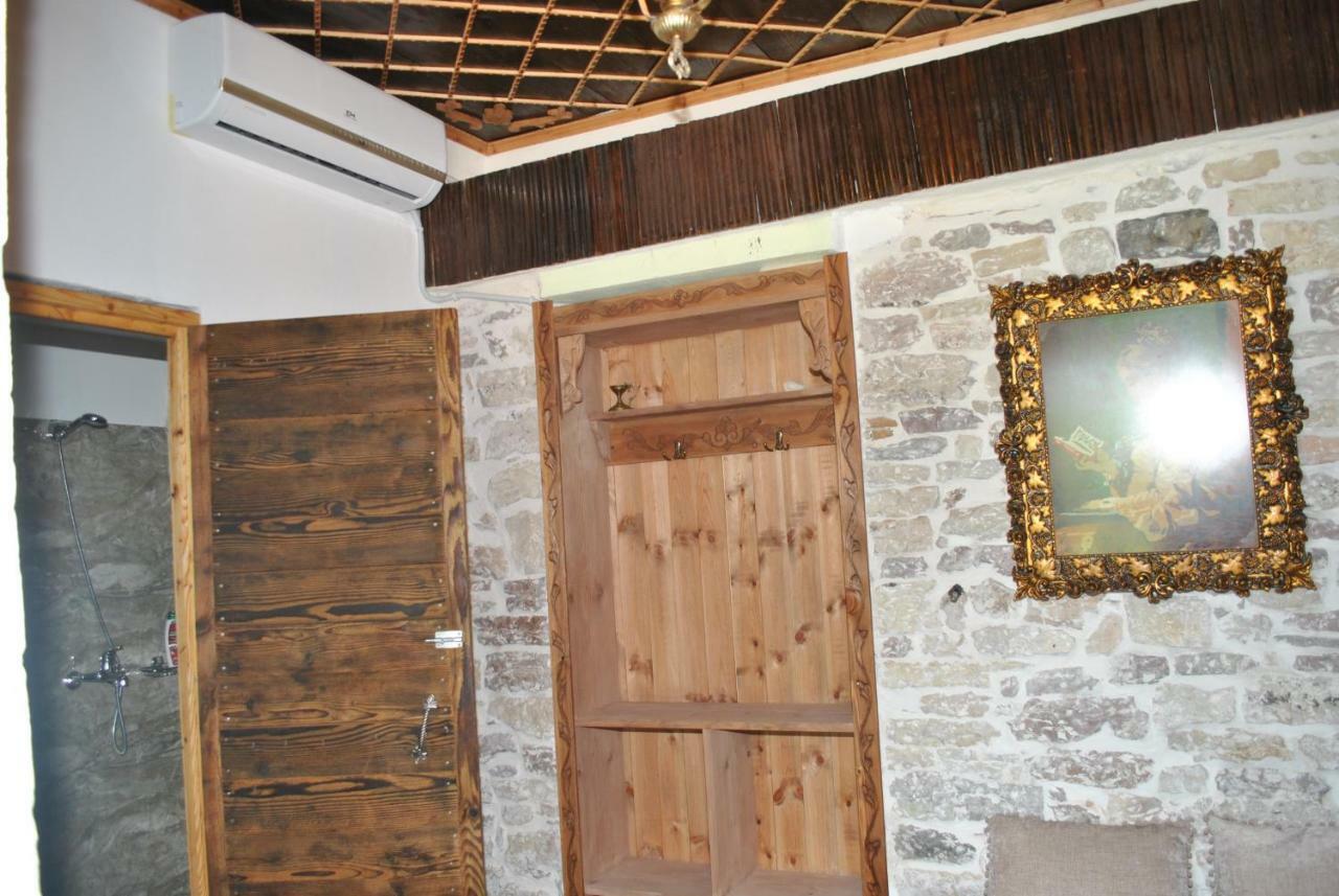 Guesthouse Mele Gjirokastër Екстериор снимка